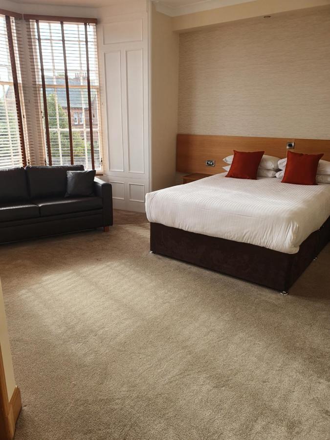 Victoria Hotel Kirkcaldy Eksteriør billede