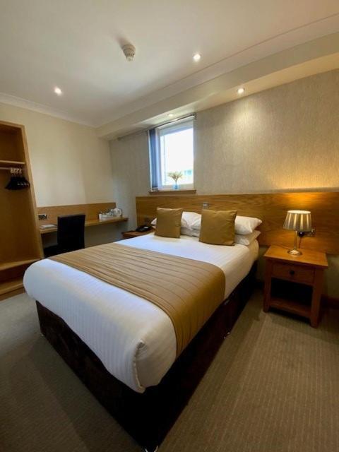 Victoria Hotel Kirkcaldy Eksteriør billede
