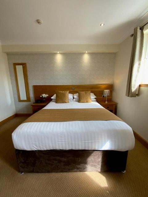 Victoria Hotel Kirkcaldy Eksteriør billede