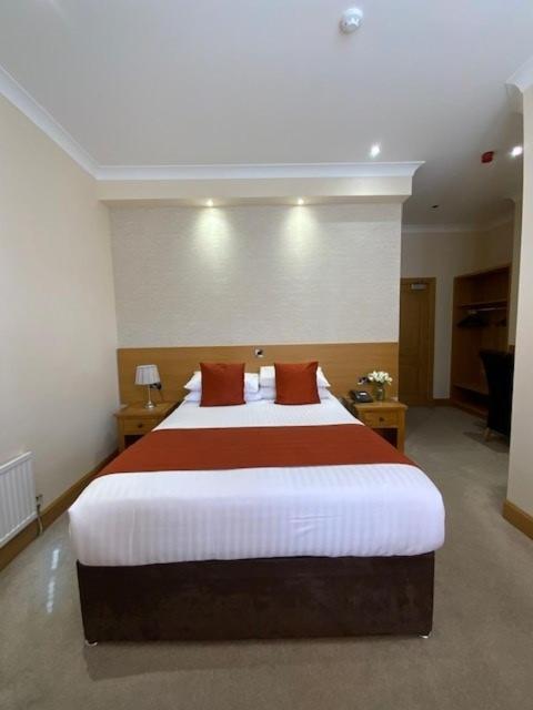 Victoria Hotel Kirkcaldy Eksteriør billede