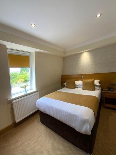 Victoria Hotel Kirkcaldy Eksteriør billede