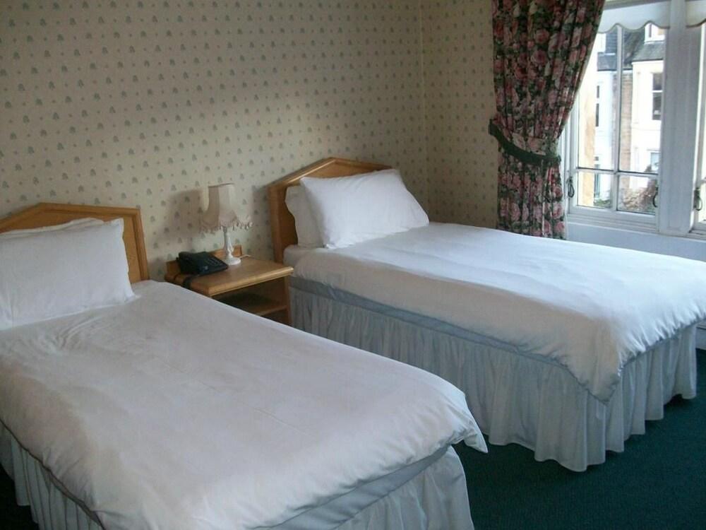Victoria Hotel Kirkcaldy Eksteriør billede