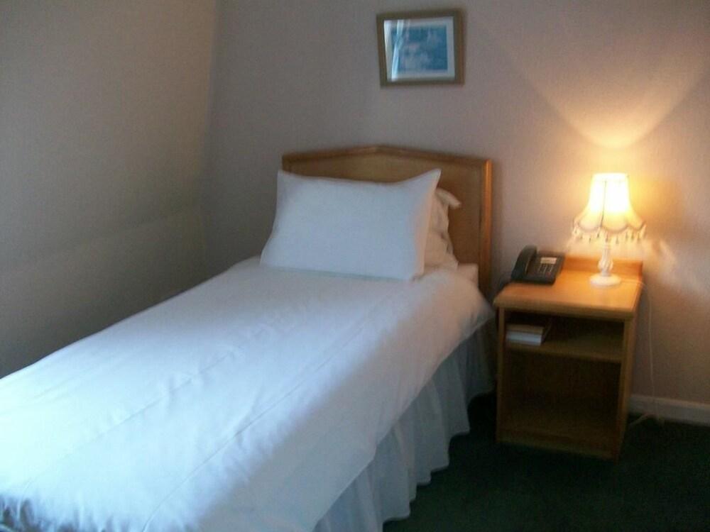 Victoria Hotel Kirkcaldy Eksteriør billede